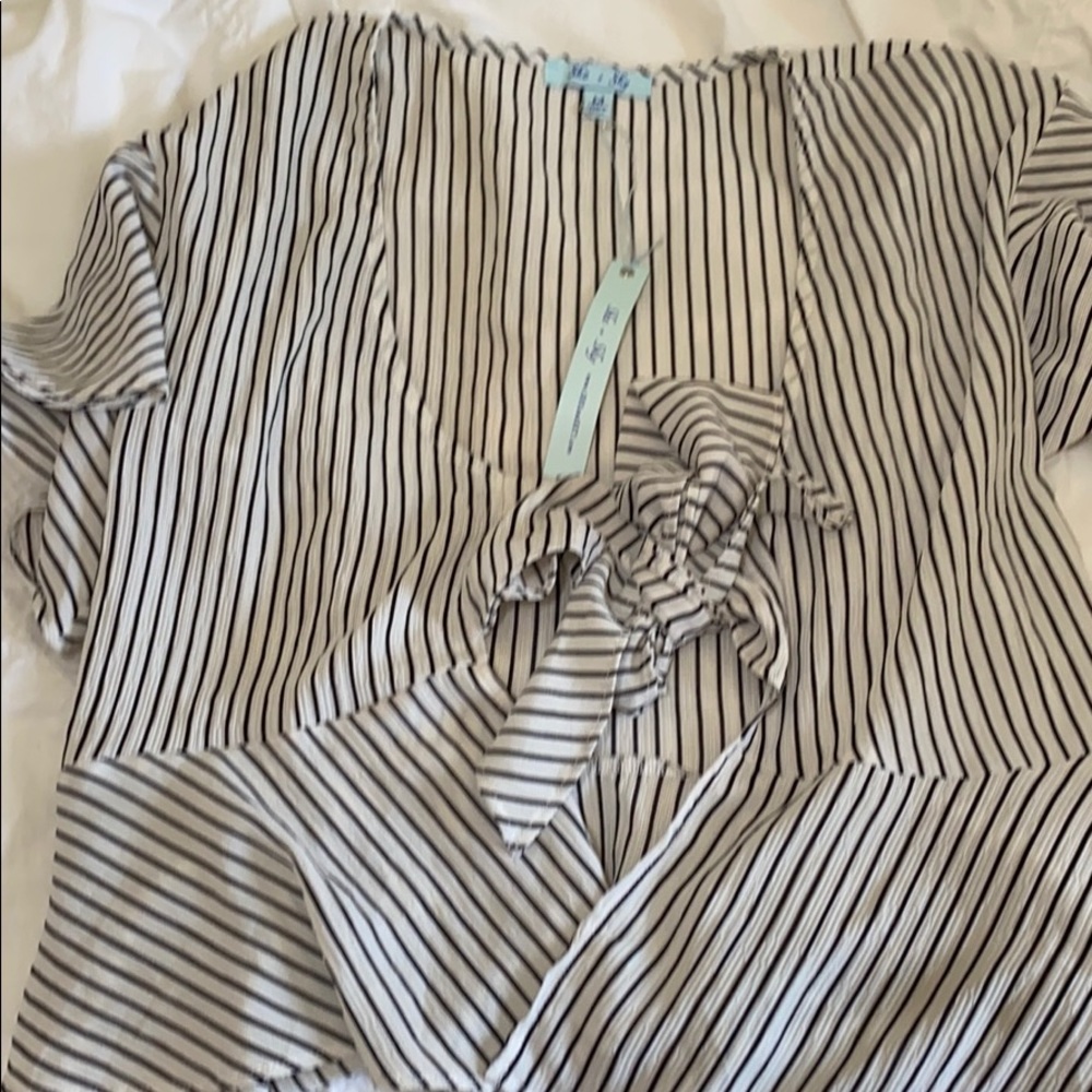 Tie Front Top
